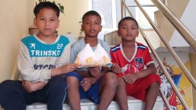 Alix visits the children in Kathmandu