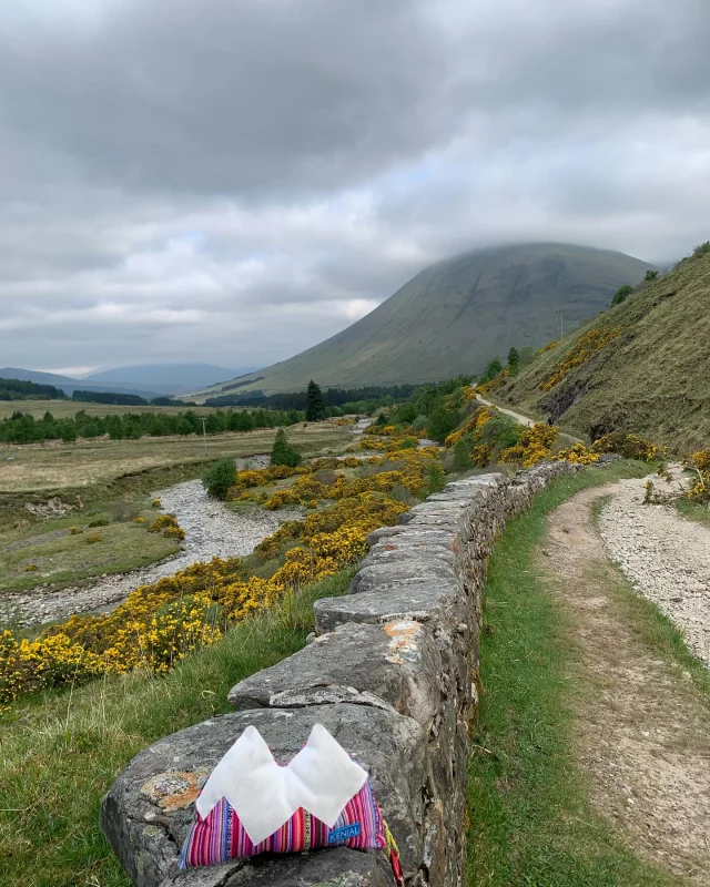 moving mountains for children in need! Wherever you do your sports or travel, you can move a mountain for children. And bring them what makes their daily life easier and safer. On your journey.
.
#kenial #werwennnichtwir #alpes #alpin #bergsteigen #charity #climber #climbing #discover #explore #hiking #klettern #mountain #movingmountains #skitouring #skiuphill #mountaineer #ngo #travel #wanderlust #boulder #sportsclimbing #helpforchildren 
#verticalpassion #mountainlove #gipfelglück #outdooradventures #mountainphotos 
#climbing_pictures_of_instagram