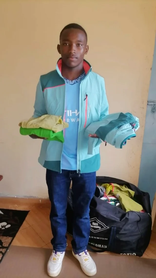 New clothes for the children and youngsters of the Utunzi Kwa Watoto in Kenya. Thx @benamugwe for your great support on site. Thx @ortovox , @columbia_eu , @lowa.outdoor and @deutscheralpenverein for supporting our kenial projects.

moving mountains for children in need! Wherever you do your sports or travel, you can move a mountain for children. And bring them what makes their daily life easier and safer. On your journey.
.
#kenial #werwennnichtwir #alpes #alpin #bergsteigen #charity #climber #climbing #discover #explore #hiking #klettern #mountain #movingmountains #skitouring #skiuphill #mountaineer #ngo #travel #wanderlust #boulder #sportsclimbing #helpforchildren 
#verticalpassion #mountainlove #gipfelglück #outdooradventures #mountainphotos 
#climbing_pictures_of_instagram